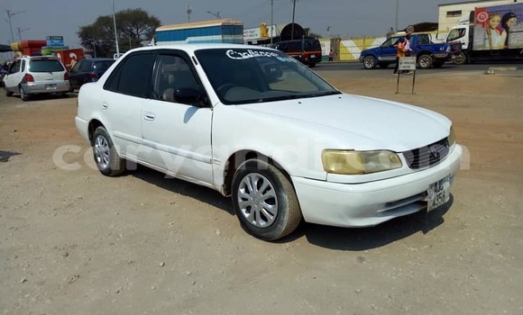 Acheter Occasion Voiture Toyota Corolla Blanc à Lusaka, Zambie Acheter Occasion Voiture Toyota Corolla Blanc à Lusaka, Zambie