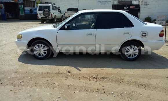 Acheter Occasion Voiture Toyota Corolla Blanc à Lusaka, Zambie Acheter Occasion Voiture Toyota Corolla Blanc à Lusaka, Zambie