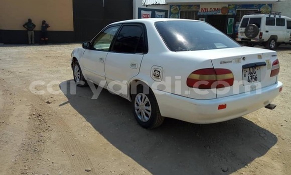 Acheter Occasion Voiture Toyota Corolla Blanc à Lusaka, Zambie Acheter Occasion Voiture Toyota Corolla Blanc à Lusaka, Zambie