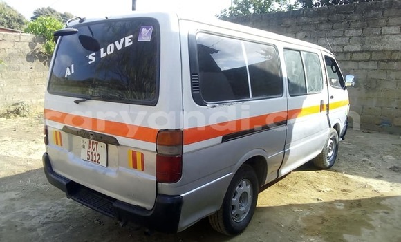 Acheter Occasion Voiture Toyota Hiace Autre à Lusaka, Zambie Acheter Occasion Voiture Toyota Hiace Autre à Lusaka, Zambie