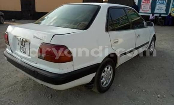 Acheter Occasion Voiture Toyota Corolla Blanc à Lusaka, Zambie Acheter Occasion Voiture Toyota Corolla Blanc à Lusaka, Zambie