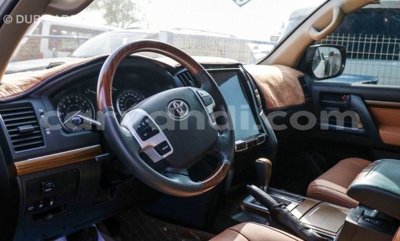 Nunua Imported Toyota Land Cruiser Nyeupe Gari ndani ya Import - Dubai nchini Zambia Nunua Imported Toyota Land Cruiser Nyeupe Gari ndani ya Import - Dubai nchini Zambia