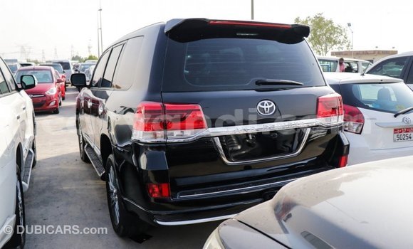 Nunua Imported Toyota Land Cruiser Nyeusi Gari ndani ya Import - Dubai nchini Zambia Nunua Imported Toyota Land Cruiser Nyeusi Gari ndani ya Import - Dubai nchini Zambia