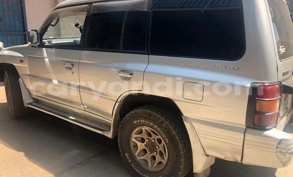 Acheter Occasion Voiture Mitsubishi Pajero Gris à Lusaka, Zambie Acheter Occasion Voiture Mitsubishi Pajero Gris à Lusaka, Zambie