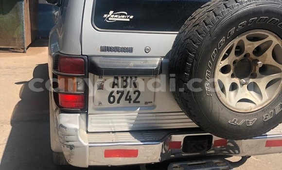 Acheter Occasion Voiture Mitsubishi Pajero Gris à Lusaka, Zambie Acheter Occasion Voiture Mitsubishi Pajero Gris à Lusaka, Zambie