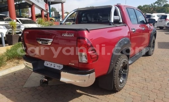Tenga Tsaru Toyota Hilux Tsvuku Mota in Kitwe in Zambia Tenga Tsaru Toyota Hilux Tsvuku Mota in Kitwe in Zambia