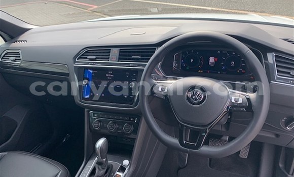 Nunua Ilio tumika Volkswagen Tiguan Nyeupe Gari ndani ya Chingola nchini Zambia Nunua Ilio tumika Volkswagen Tiguan Nyeupe Gari ndani ya Chingola nchini Zambia