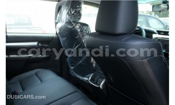 Acheter Import Voiture Toyota Hilux Autre à Import - Dubai, Zambie Acheter Import Voiture Toyota Hilux Autre à Import - Dubai, Zambie