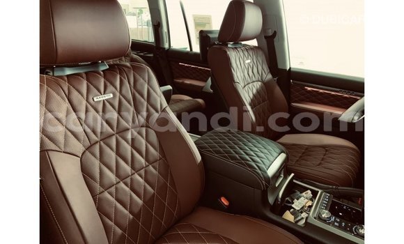 Nunua Imported Toyota Land Cruiser Nyeusi Gari ndani ya Import - Dubai nchini Zambia Nunua Imported Toyota Land Cruiser Nyeusi Gari ndani ya Import - Dubai nchini Zambia