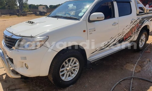 Buy Used Toyota Hilux White Car in Lusaka in Zambia Buy Used Toyota Hilux White Car in Lusaka in Zambia