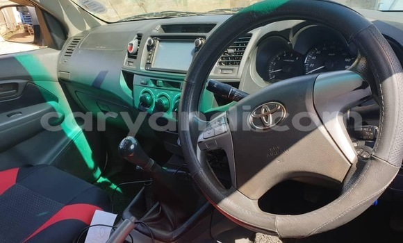 Buy Used Toyota Hilux White Car in Lusaka in Zambia Buy Used Toyota Hilux White Car in Lusaka in Zambia