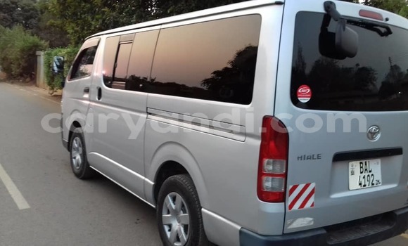 Acheter Occasion Voiture Toyota Hiace Gris à Lusaka, Zambie Acheter Occasion Voiture Toyota Hiace Gris à Lusaka, Zambie