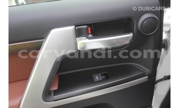 Tenga Imported Toyota Land Cruiser Chena Mota in Import - Dubai in Zambia Tenga Imported Toyota Land Cruiser Chena Mota in Import - Dubai in Zambia