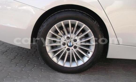 Tenga Tsaru BMW 3–Series Chena Mota in Chingola in Zambia Tenga Tsaru BMW 3–Series Chena Mota in Chingola in Zambia