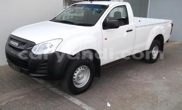 Tenga Tsaru Isuzu D–MAX Chena Mota in Chingola in Zambia Tenga Tsaru Isuzu D–MAX Chena Mota in Chingola in Zambia