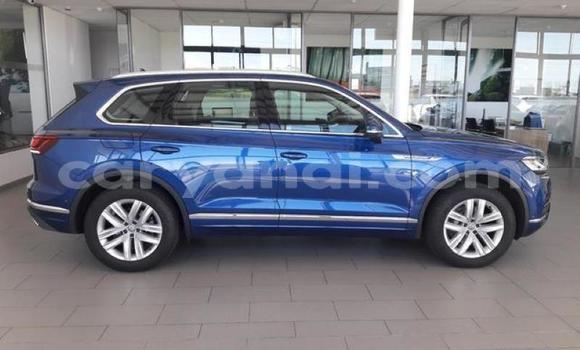 Nunua Ilio tumika Volkswagen Touareg Bluu Gari ndani ya Lusaka nchini Zambia Nunua Ilio tumika Volkswagen Touareg Bluu Gari ndani ya Lusaka nchini Zambia
