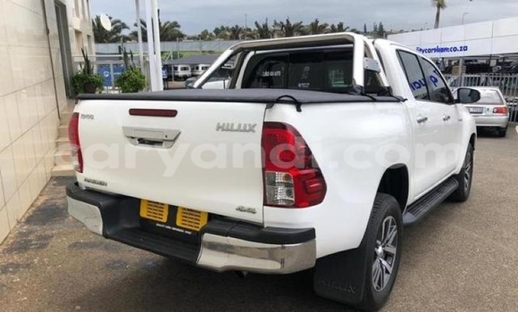 Tenga Tsaru Toyota Hilux Chena Mota in Lusaka in Zambia Tenga Tsaru Toyota Hilux Chena Mota in Lusaka in Zambia