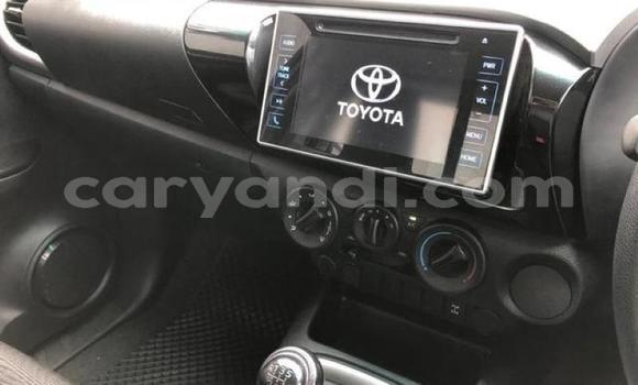 Nunua Ilio tumika Toyota Hilux Nyeupe Gari ndani ya Lusaka nchini Zambia Nunua Ilio tumika Toyota Hilux Nyeupe Gari ndani ya Lusaka nchini Zambia