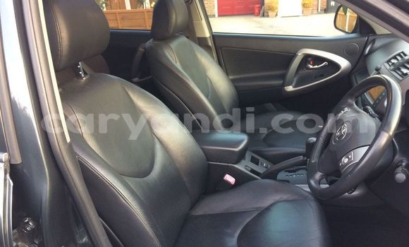 Acheter Occasion Voiture Toyota RAV4 Noir à Lusaka, Zambie Acheter Occasion Voiture Toyota RAV4 Noir à Lusaka, Zambie