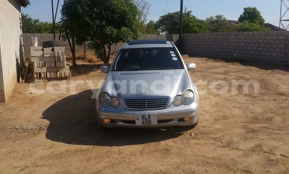 Tenga Tsaru Mercedes‒Benz KOMPRESSOR Sirivha Mota in Chipata in Zambia Tenga Tsaru Mercedes‒Benz KOMPRESSOR Sirivha Mota in Chipata in Zambia