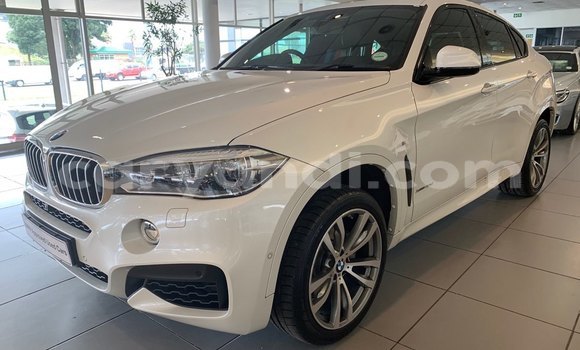 Acheter Occasion Voiture BMW X6 M Blanc à Chingola, Zambie Acheter Occasion Voiture BMW X6 M Blanc à Chingola, Zambie