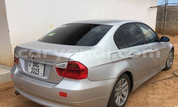 Acheter Occasion Voiture BMW 3–Series Gris à Chipata, Zambie Acheter Occasion Voiture BMW 3–Series Gris à Chipata, Zambie