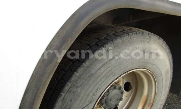 Acheter Occasion Utilitaire Hino Ranger Blanc à Livingstone, Zambie Acheter Occasion Utilitaire Hino Ranger Blanc à Livingstone, Zambie