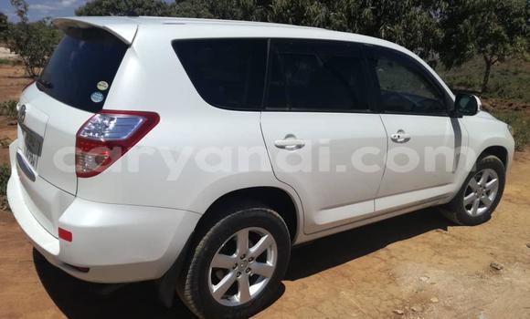 Acheter Occasion Voiture Toyota Vanguard Blanc à Lusaka, Zambie Acheter Occasion Voiture Toyota Vanguard Blanc à Lusaka, Zambie