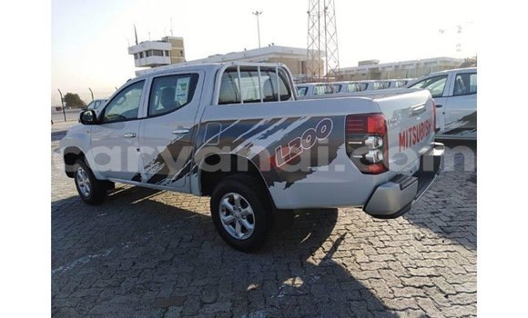 Buy Import Mitsubishi L200 White Car in Import - Dubai in Zambia Buy Import Mitsubishi L200 White Car in Import - Dubai in Zambia