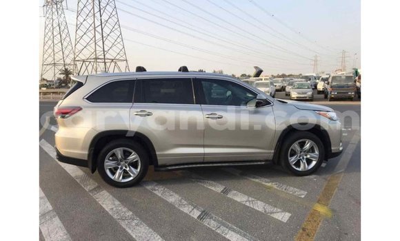 Buy Import Toyota Highlander Beige Car in Import - Dubai in Zambia Buy Import Toyota Highlander Beige Car in Import - Dubai in Zambia