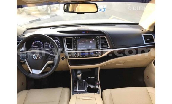 Buy Import Toyota Highlander Beige Car in Import - Dubai in Zambia Buy Import Toyota Highlander Beige Car in Import - Dubai in Zambia