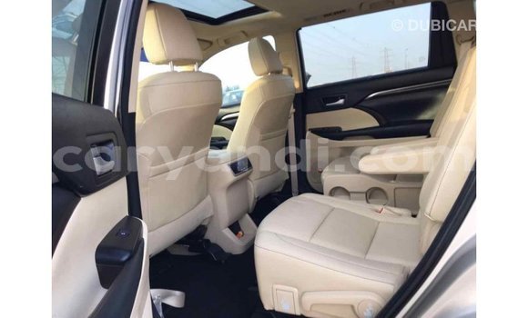 Buy Import Toyota Highlander Beige Car in Import - Dubai in Zambia Buy Import Toyota Highlander Beige Car in Import - Dubai in Zambia