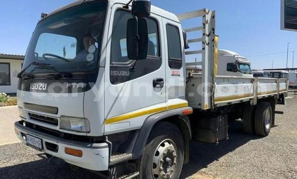 Nunua Ilio tumika Isuzu FTR 850 Nyeupe Lori ndani ya Lusaka nchini Zambia Nunua Ilio tumika Isuzu FTR 850 Nyeupe Lori ndani ya Lusaka nchini Zambia
