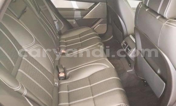 Tenga Tsaru Land Rover Range Rover Chena Mota in Livingstone in Zambia Tenga Tsaru Land Rover Range Rover Chena Mota in Livingstone in Zambia