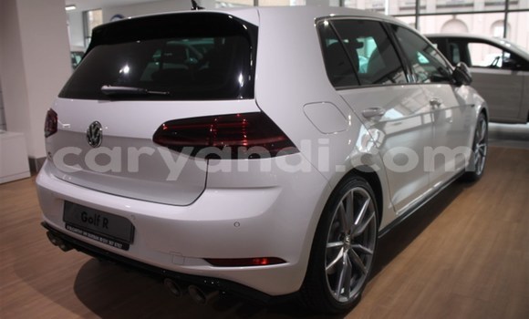 Nunua Ilio tumika Volkswagen Golf R Nyeupe Gari ndani ya Petauke nchini Mashariki Nunua Ilio tumika Volkswagen Golf R Nyeupe Gari ndani ya Petauke nchini Mashariki