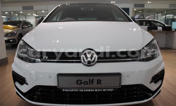 Nunua Ilio tumika Volkswagen Golf R Nyeupe Gari ndani ya Petauke nchini Mashariki Nunua Ilio tumika Volkswagen Golf R Nyeupe Gari ndani ya Petauke nchini Mashariki