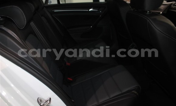 Nunua Ilio tumika Volkswagen Golf R Nyeupe Gari ndani ya Petauke nchini Mashariki Nunua Ilio tumika Volkswagen Golf R Nyeupe Gari ndani ya Petauke nchini Mashariki