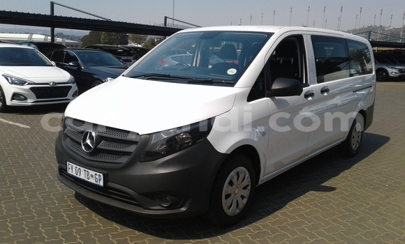 Tenga Tsaru Mercedes‒Benz Vito Chena Mota in Livingstone in Zambia Tenga Tsaru Mercedes‒Benz Vito Chena Mota in Livingstone in Zambia
