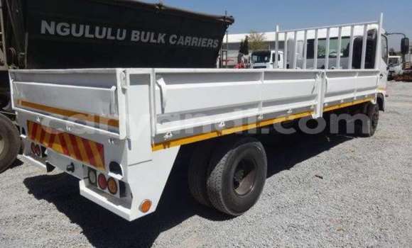 Acheter Occasion Utilitaire Hino Ranger Blanc à Chingola, Zambie Acheter Occasion Utilitaire Hino Ranger Blanc à Chingola, Zambie