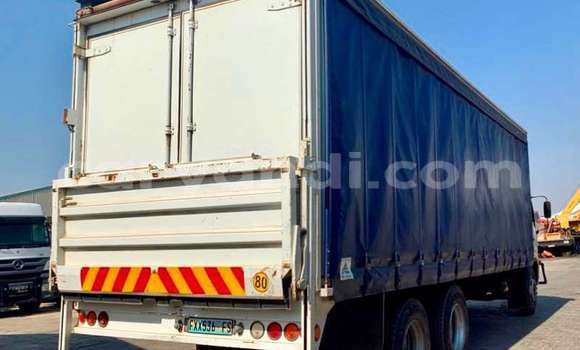 Acheter Occasion Utilitaire Hino Ranger Blanc à Chingola, Zambie Acheter Occasion Utilitaire Hino Ranger Blanc à Chingola, Zambie