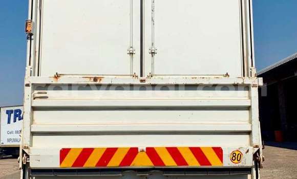 Acheter Occasion Utilitaire Hino Ranger Blanc à Chingola, Zambie Acheter Occasion Utilitaire Hino Ranger Blanc à Chingola, Zambie