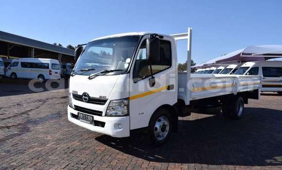 Buy Used Hino 300 Series White Truck in Livingstone in Zambia