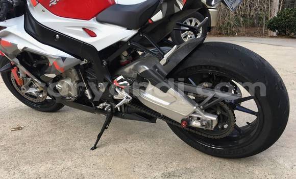 Buy Used BMW S 1000 Red Bike in Lusaka in Zambia Buy Used BMW S 1000 Red Bike in Lusaka in Zambia