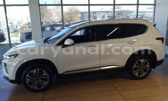 Tenga Tsaru Hyundai Santa Fe Chena Mota in Chingola in Zambia Tenga Tsaru Hyundai Santa Fe Chena Mota in Chingola in Zambia