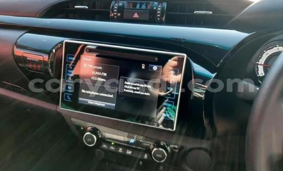 Buy Used Toyota Hilux White Car in Kasama in Zambia Buy Used Toyota Hilux White Car in Kasama in Zambia