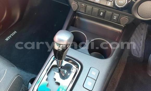 Buy Used Toyota Hilux White Car in Kasama in Zambia Buy Used Toyota Hilux White Car in Kasama in Zambia