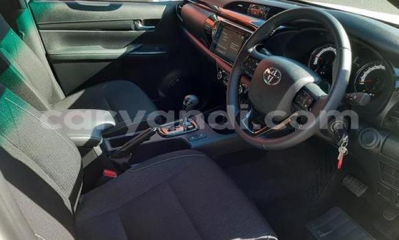 Buy Used Toyota Hilux White Car in Kasama in Zambia Buy Used Toyota Hilux White Car in Kasama in Zambia