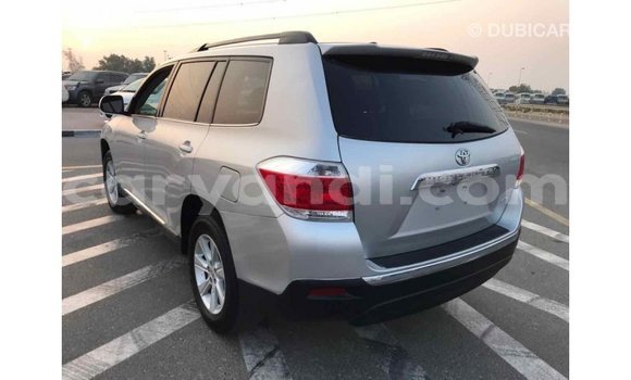 Tenga Imported Toyota Highlander Zvimwe Mota in Import - Dubai in Zambia Tenga Imported Toyota Highlander Zvimwe Mota in Import - Dubai in Zambia