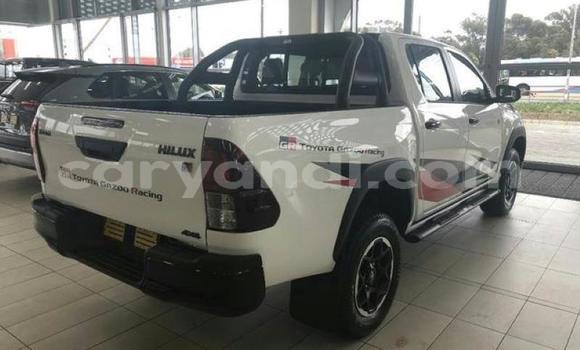 Buy Used Toyota Hilux White Car in Lusaka in Zambia Buy Used Toyota Hilux White Car in Lusaka in Zambia