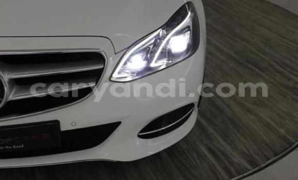 Tenga Tsaru Mercedes‒Benz E–Class Chena Mota in Chingola in Zambia Tenga Tsaru Mercedes‒Benz E–Class Chena Mota in Chingola in Zambia